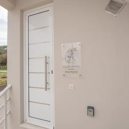 Inconceptual Paradeísion